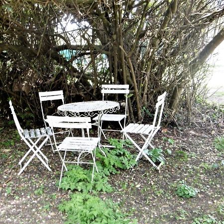 Le Chai Maison De Charme Pour Tribu Joyeuse Le Chateau-d'Oleron Exterior foto