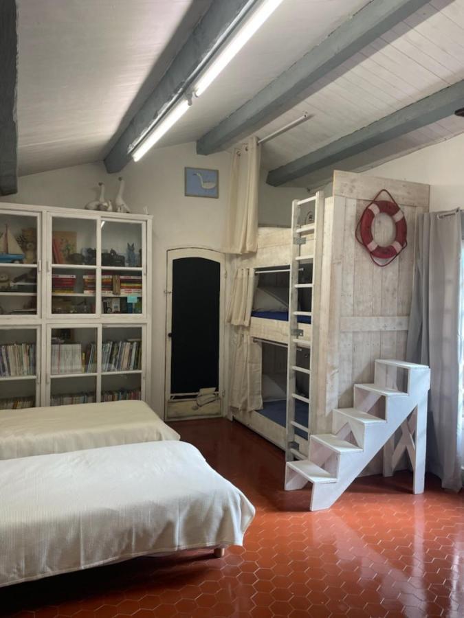 Le Chai Maison De Charme Pour Tribu Joyeuse Le Chateau-d'Oleron Exterior foto