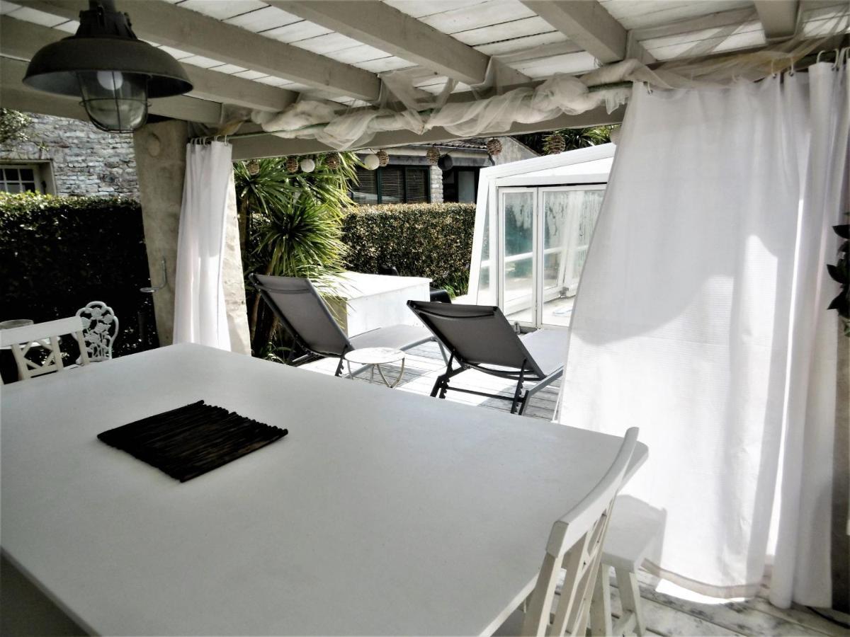 Le Chai Maison De Charme Pour Tribu Joyeuse Le Chateau-d'Oleron Exterior foto