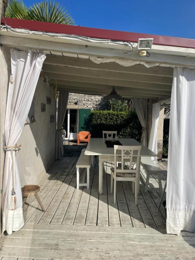 Le Chai Maison De Charme Pour Tribu Joyeuse Le Chateau-d'Oleron Exterior foto