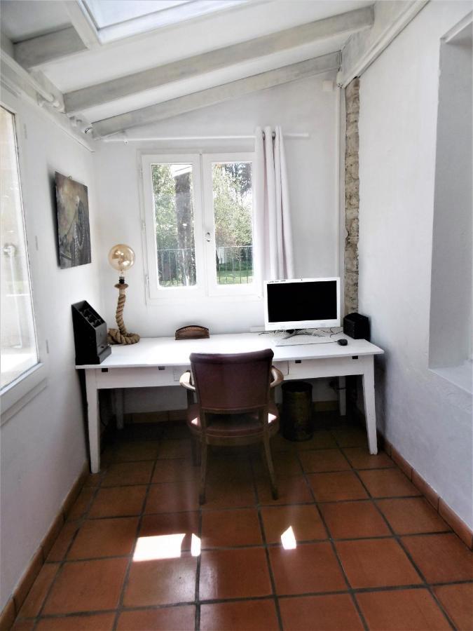 Le Chai Maison De Charme Pour Tribu Joyeuse Le Chateau-d'Oleron Exterior foto